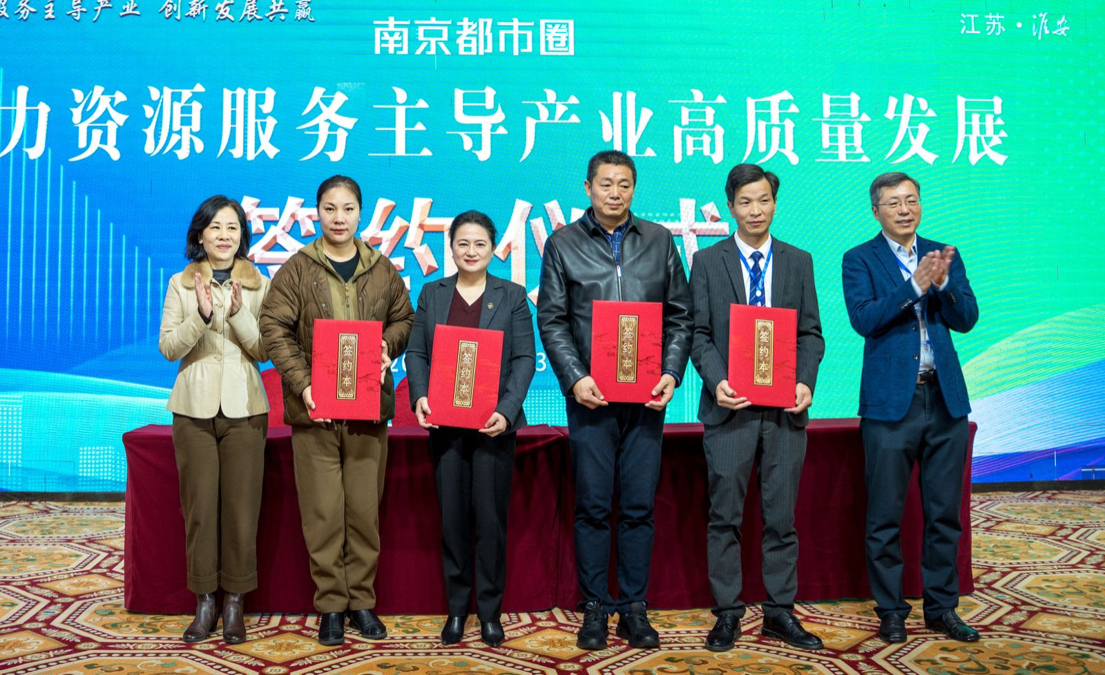 ecff15c874ed417c2cd7fb5bebd501d.jpg